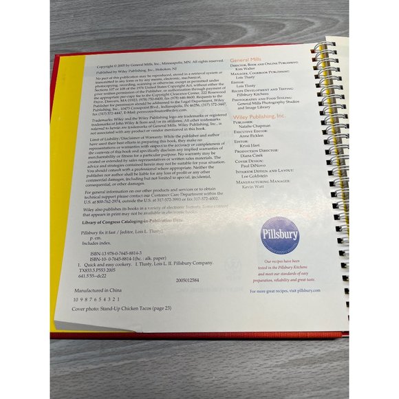 Pillsbury Fix it Fast Cookbook 25 Minutes or Less Dinner Recipes 2005 - Picture 10 of 10